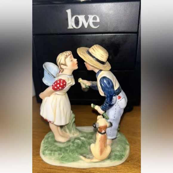 VINTAGE Gorham Norman Rockwell Figurine Seasons Spring Beguiling Buttercup - Picture 2 of 5